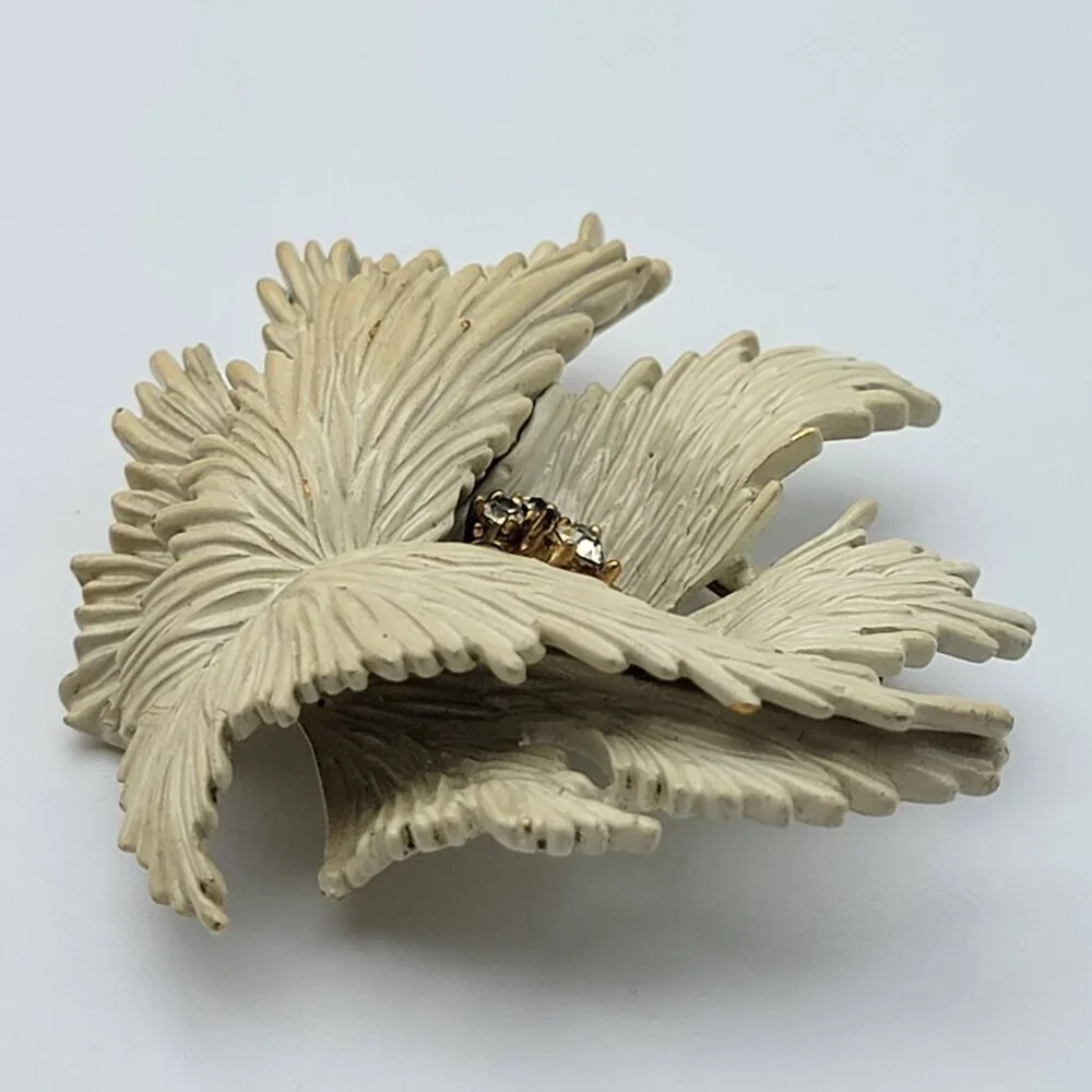 Vintage Crown Trifari White Enamel Crystal Flower Brooch 2 Inch
